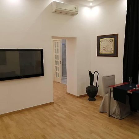 La Dimora Dei Borbone Apartment Napoli Exterior foto