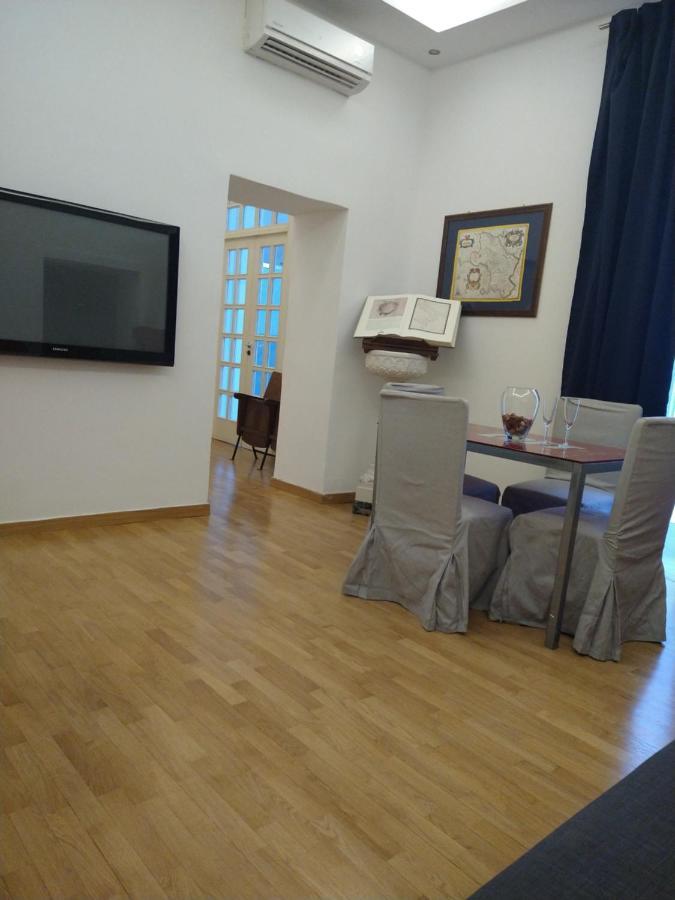 La Dimora Dei Borbone Apartment Napoli Exterior foto